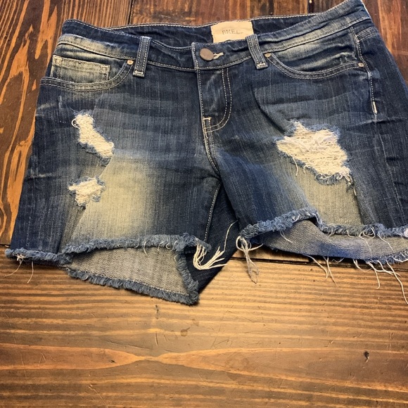 Bke shorts like new - Picture 3 of 4